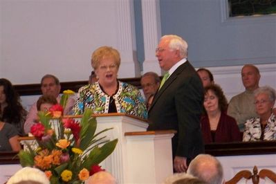 Betty & Ken Miles "His Grace Reaches Me"

