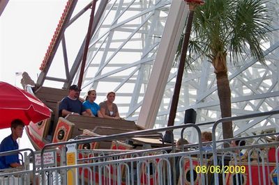 Shawn, Jolene & Kaitlynn ride the Pirate ship
